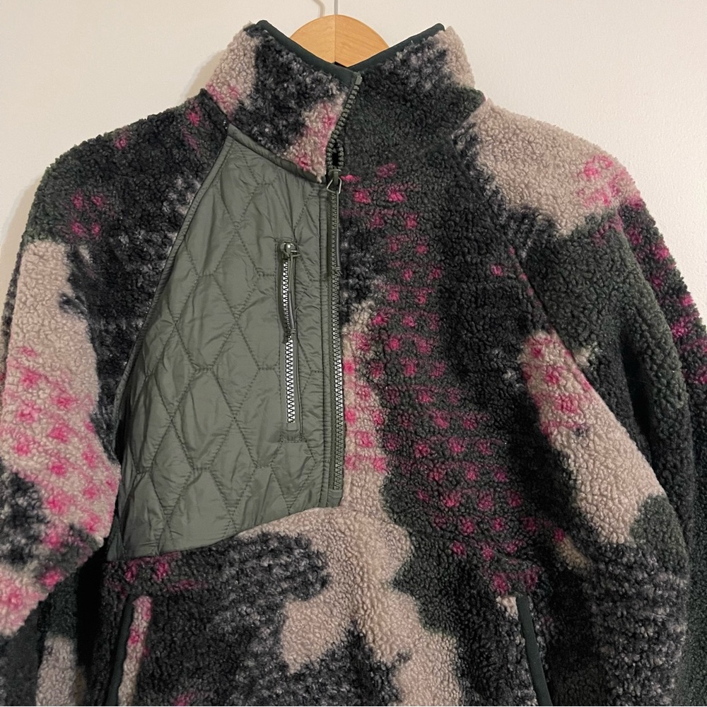 Joy Lab Women's Tan, Camouflage Pink Mock Neck Sherpa Fleece Jacket  Size M - Picture 2 of 8